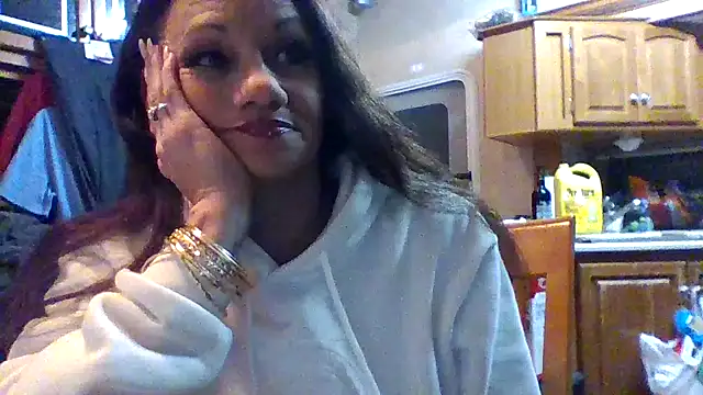 Snapshot of ALLURET4U chatting on 03.12.25 ALLURET4U online show from 03.12.25