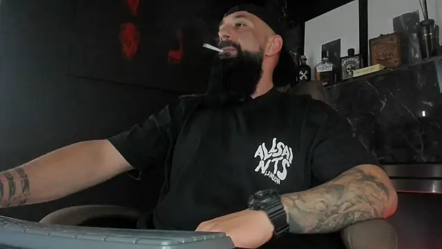 axxelrich  online show from 10.16.25