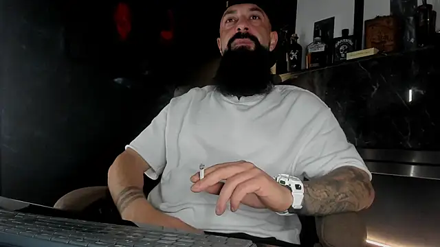 axxelrich  online show from 10.18.25