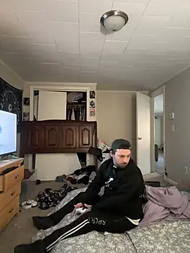 Snapshot of menaceswife chatting on 01.08.25 menaceswife online show from 01.08.25