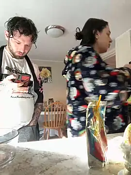 Snapshot of menaceswife chatting on 01.17.25 menaceswife online show from 01.17.25