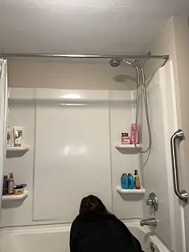 Snapshot of menaceswife chatting on 03.16.25 menaceswife online show from 03.16.25