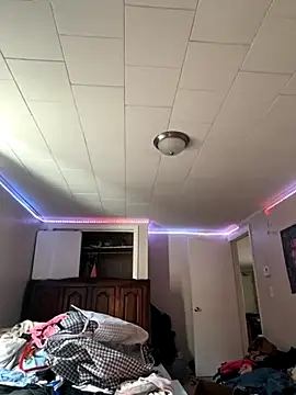 Snapshot of menaceswife chatting on 10.02.25 menaceswife online show from 10.02.25