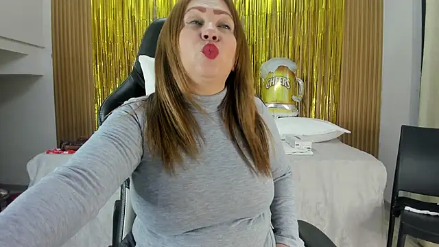 Danna topless online show from 10.20.25