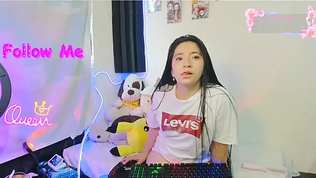 litle mily  online show from 06.05.26