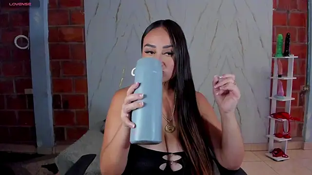 IsaSixty9 online show from 04.08.26