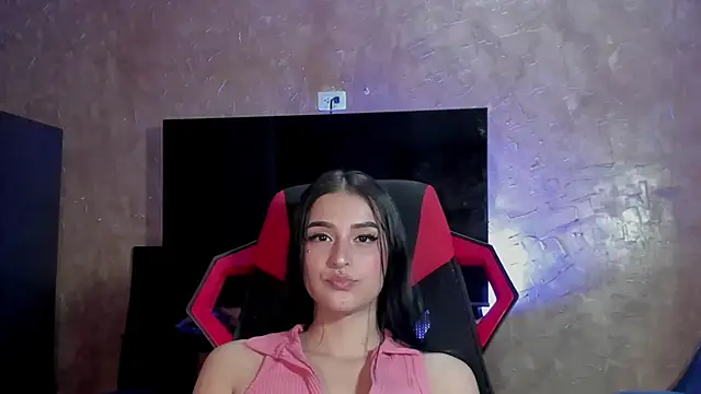 Charlotte greys online show from 02.24.25