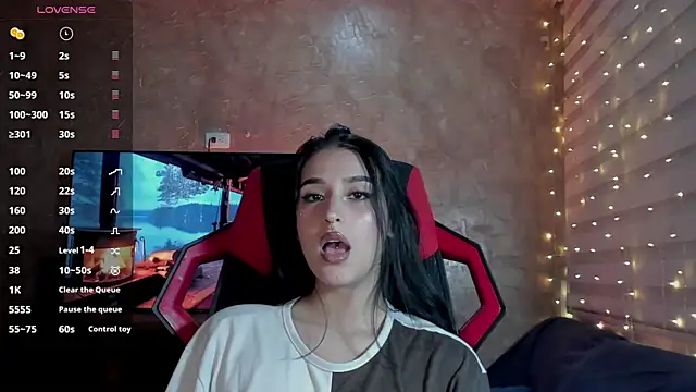 Charlotte greys online show from 03.01.25