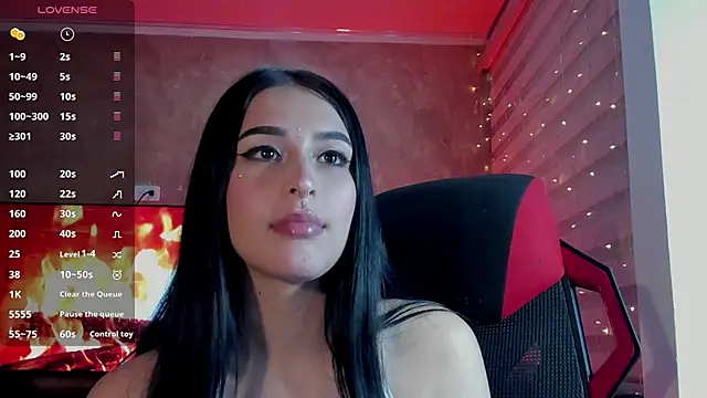 Charlotte greys online show from 03.05.25