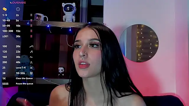 Charlotte greys online show from 03.22.25