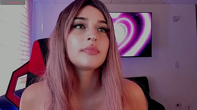 Charlotte greys online show from 09.26.25