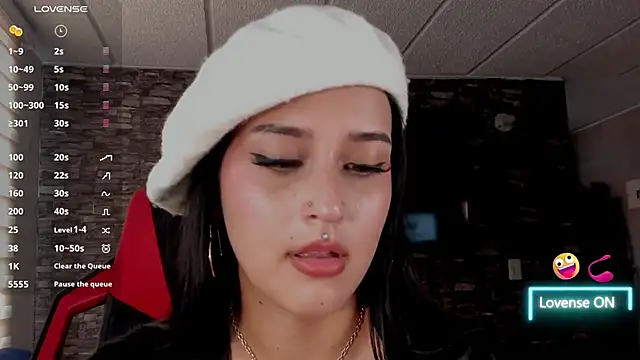 Charlotte greys online show from 04.10.26