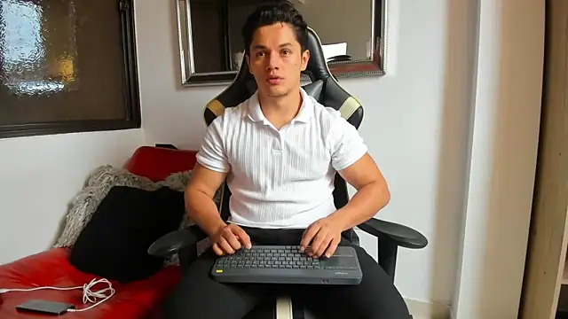 julian wallace online show from 04.13.26