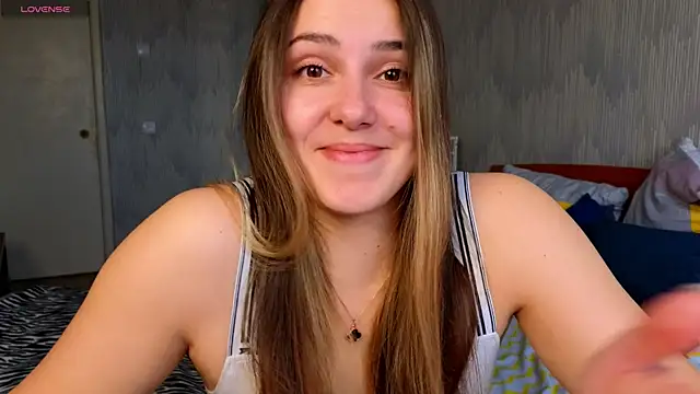 Snapshot of sophia_euphoriaa chatting on 04.28.26 sophia euphoriaa online show from 04.28.26