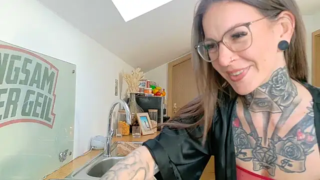 BrownieyQueen online show from 03.08.25