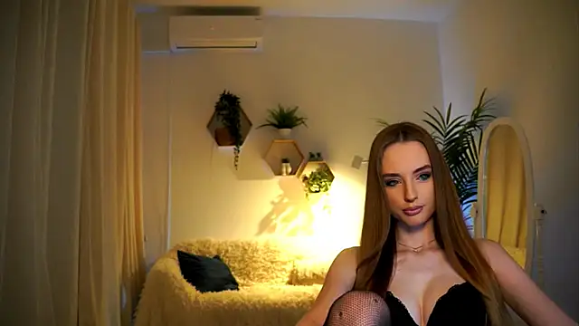 petitegonwiild online show from 12.13.24