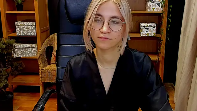 Moon13152 online show from 12.07.24