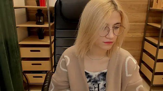 Moon13152 online show from 01.08.25