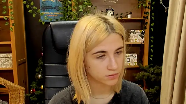 Moon13152 online show from 01.09.25