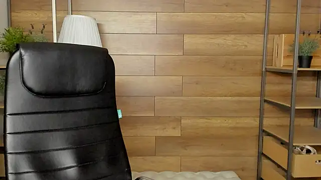 Moon13152 online show from 01.24.25