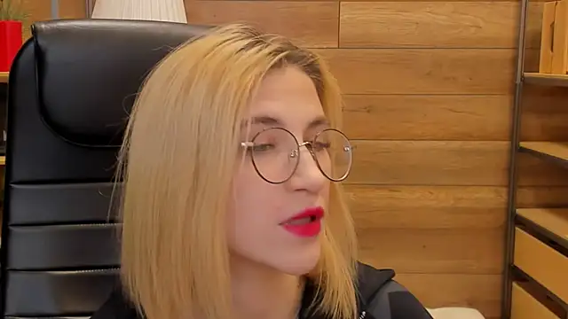 Moon13152 online show from 02.12.25