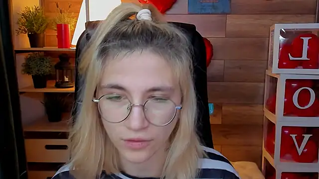 Moon13152 online show from 03.01.25