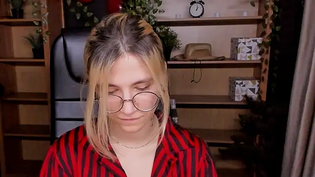 Moon13152 online show from 03.07.25