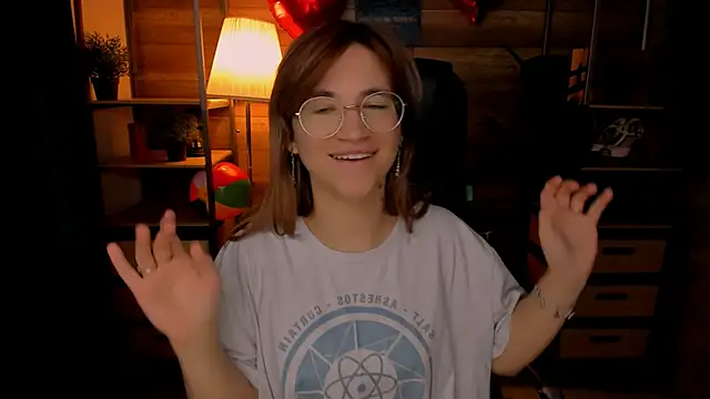 Moon13152 online show from 10.08.25