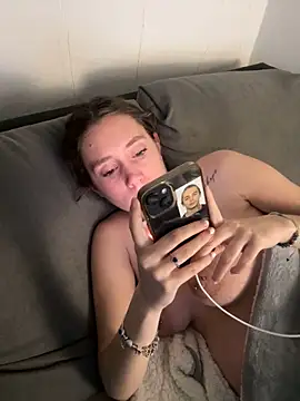 Snapshot of Lena_Lang chatting on 02.26.25 Lena Lang online show from 02.26.25