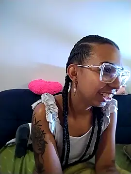 suzanelee online show from 09.10.25