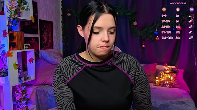 Snapshot of DorisGaillard chatting on 11.29.25 DorisGaillard online show from 11.29.25