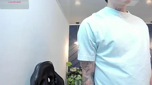 Yeiko Romero  online show from 02.03.25