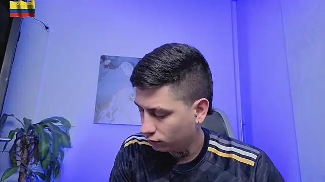 Yeiko Romero  online show from 04.15.26