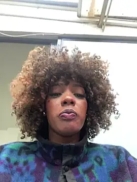 Snapshot of TIFFANYYSTAR chatting on 01.17.25 TIFFANYYSTAR online show from 01.17.25