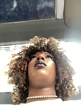 Snapshot of TIFFANYYSTAR chatting on 02.24.25 TIFFANYYSTAR online show from 02.24.25