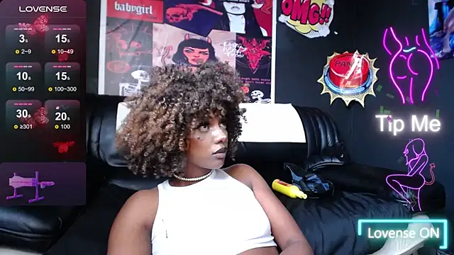 Snapshot of TIFFANYYSTAR chatting on 03.01.25 TIFFANYYSTAR online show from 03.01.25