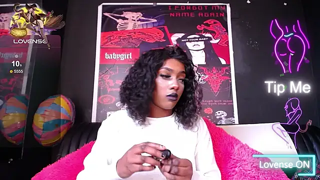 Snapshot of TIFFANYYSTAR chatting on 03.17.25 TIFFANYYSTAR online show from 03.17.25