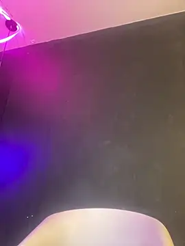 Snapshot of TIFFANYYSTAR chatting on 09.17.25 TIFFANYYSTAR online show from 09.17.25