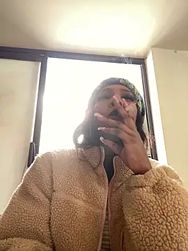 Snapshot of TIFFANYYSTAR chatting on 11.21.25 TIFFANYYSTAR online show from 11.21.25