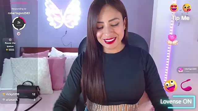 Snapshot of Paulina_627 chatting on 03.08.25 Paulina 627 online show from 03.08.25