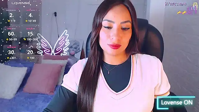 Snapshot of Paulina_627 chatting on 06.17.26 Paulina 627 online show from 06.17.26