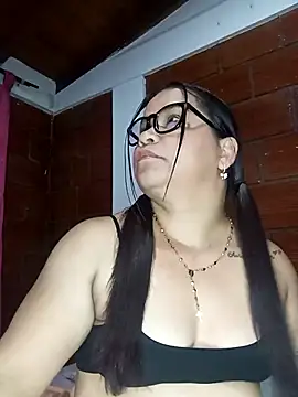 Snapshot of Sikiu_40 chatting on 02.14.25 Sikiu 40 online show from 02.14.25