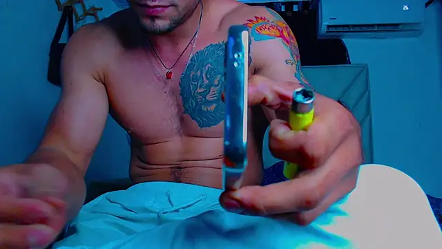 Snapshot of Rich_boy01 chatting on 02.22.25 Rich boy01 online show from 02.22.25