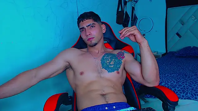 Snapshot of Rich_boy01 chatting on 03.10.25 Rich boy01 online show from 03.10.25