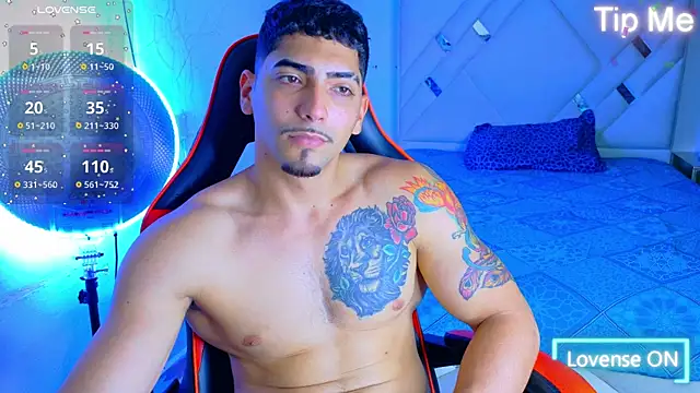 Snapshot of Rich_boy01 chatting on 09.16.25 Rich boy01 online show from 09.16.25