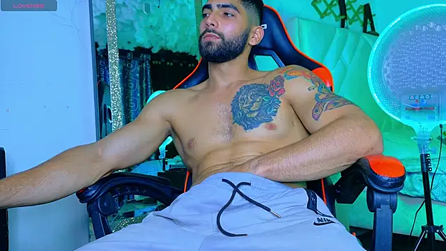 Snapshot of Rich_boy01 chatting on 02.02.26 Rich boy01 online show from 02.02.26