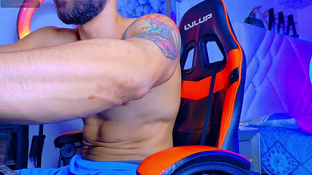 Snapshot of Rich_boy01 chatting on 03.01.26 Rich boy01 online show from 03.01.26