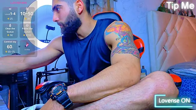 Snapshot of Rich_boy01 chatting on 04.03.26 Rich boy01 online show from 04.03.26