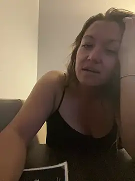 Snapshot of SummerV91 chatting on 06.25.26 SummerV91 online show from 06.25.26