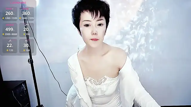 9ering-Er online show from 10.27.25